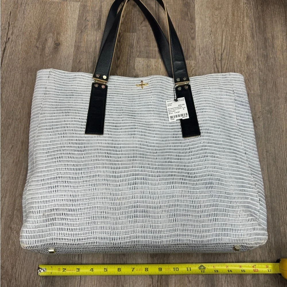 Pour La Victoire Tote Bag | White & Blue